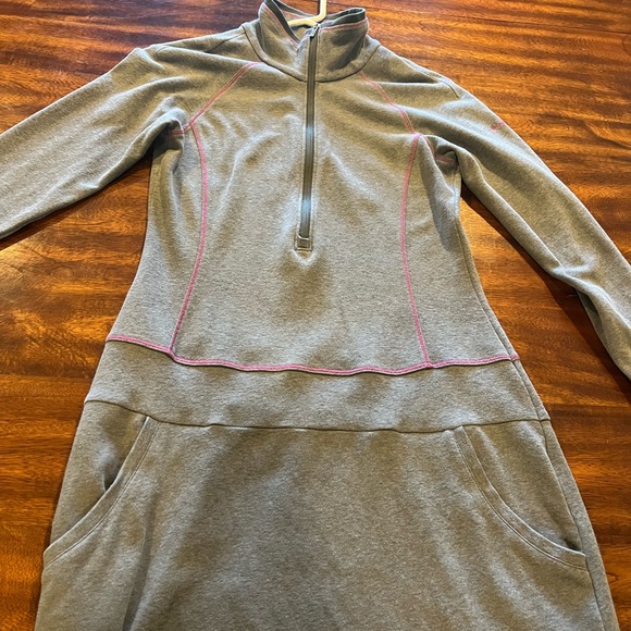 Columbia Knit Dress Women's size Small Grey with Purple stitching, Omni Wick - Picture 1 of 11